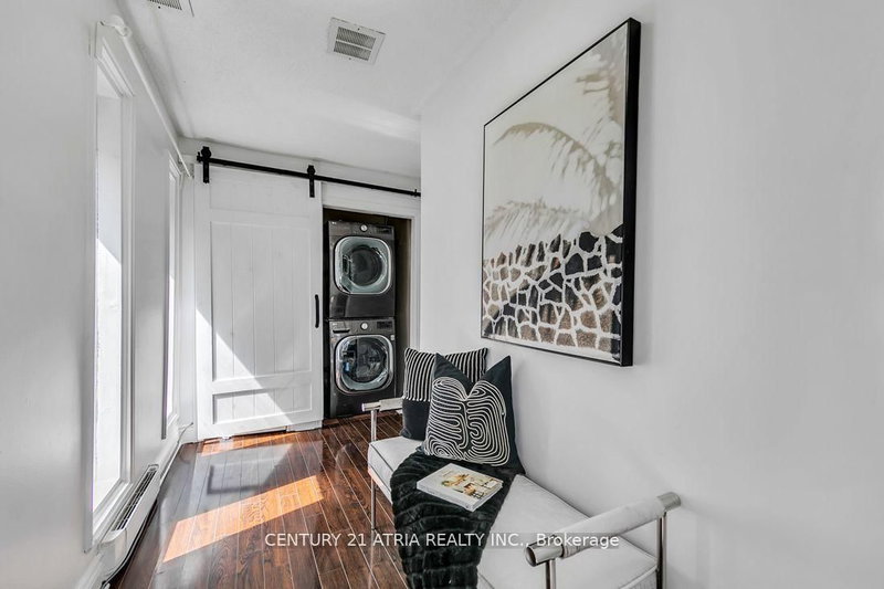 143 Silas Hill Dr, Toronto, M2J 2X8 | Image 3