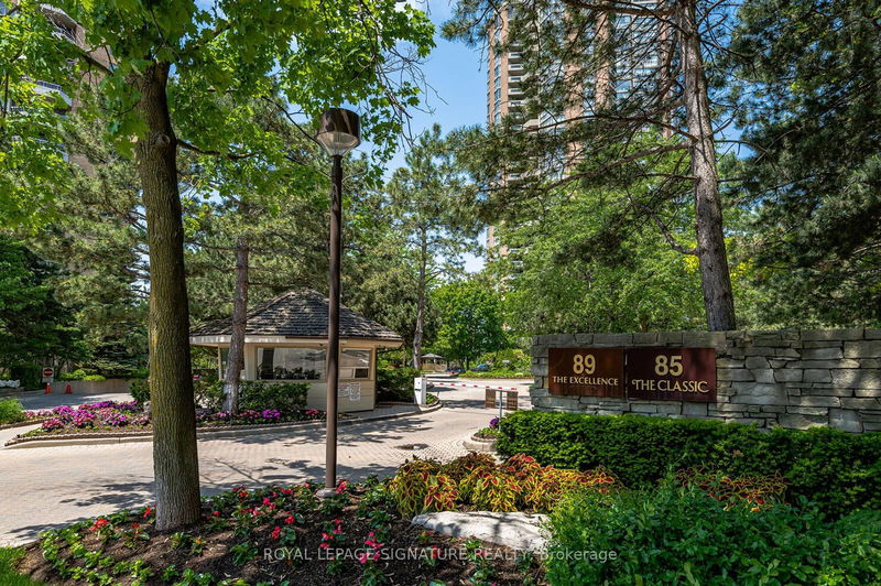 85 Skymark Dr #303, Toronto, Ontario (MLS C10875087)