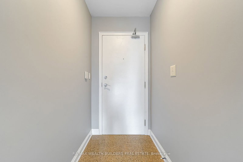 1612 - 397 Front St W, Toronto, M5V 3S1 | Image 2