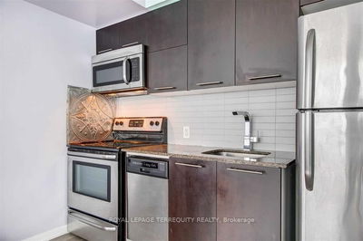 Unit 808 — 20 Joe Shuster Way, Toronto - Niagara image-0-4