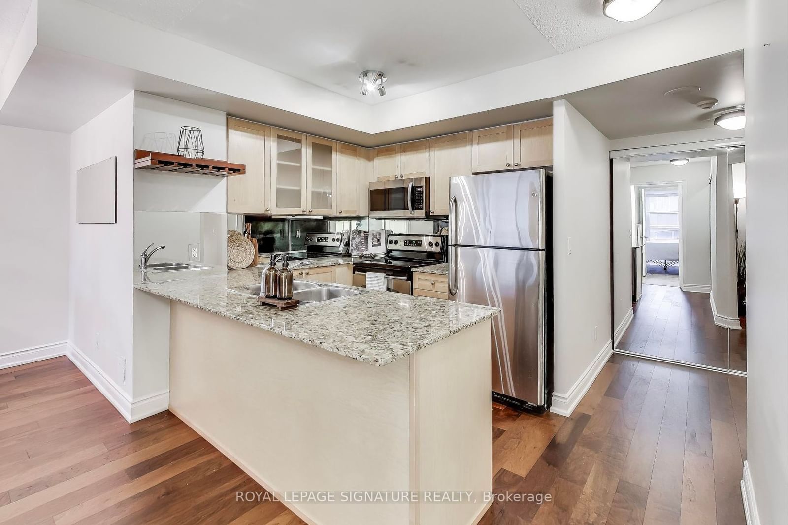 Listing Image 15