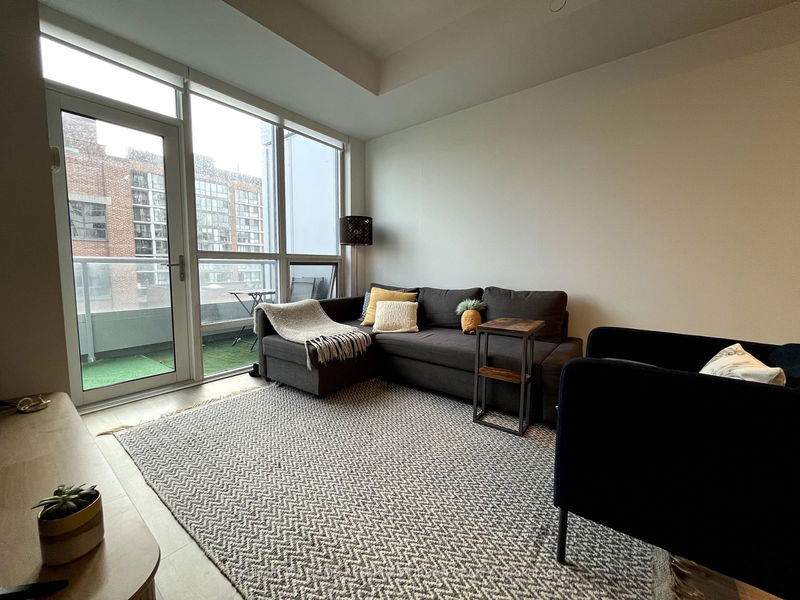 home for lease on 509-38 Cameron Street