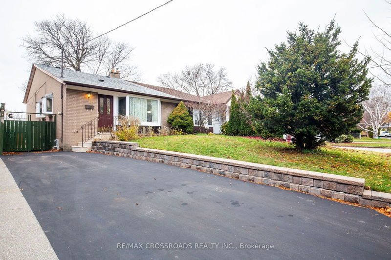 home for sale on 14 Baltray Crescent