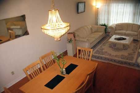 18 Lynch Rd, Toronto, M2J2V5 | Image 2