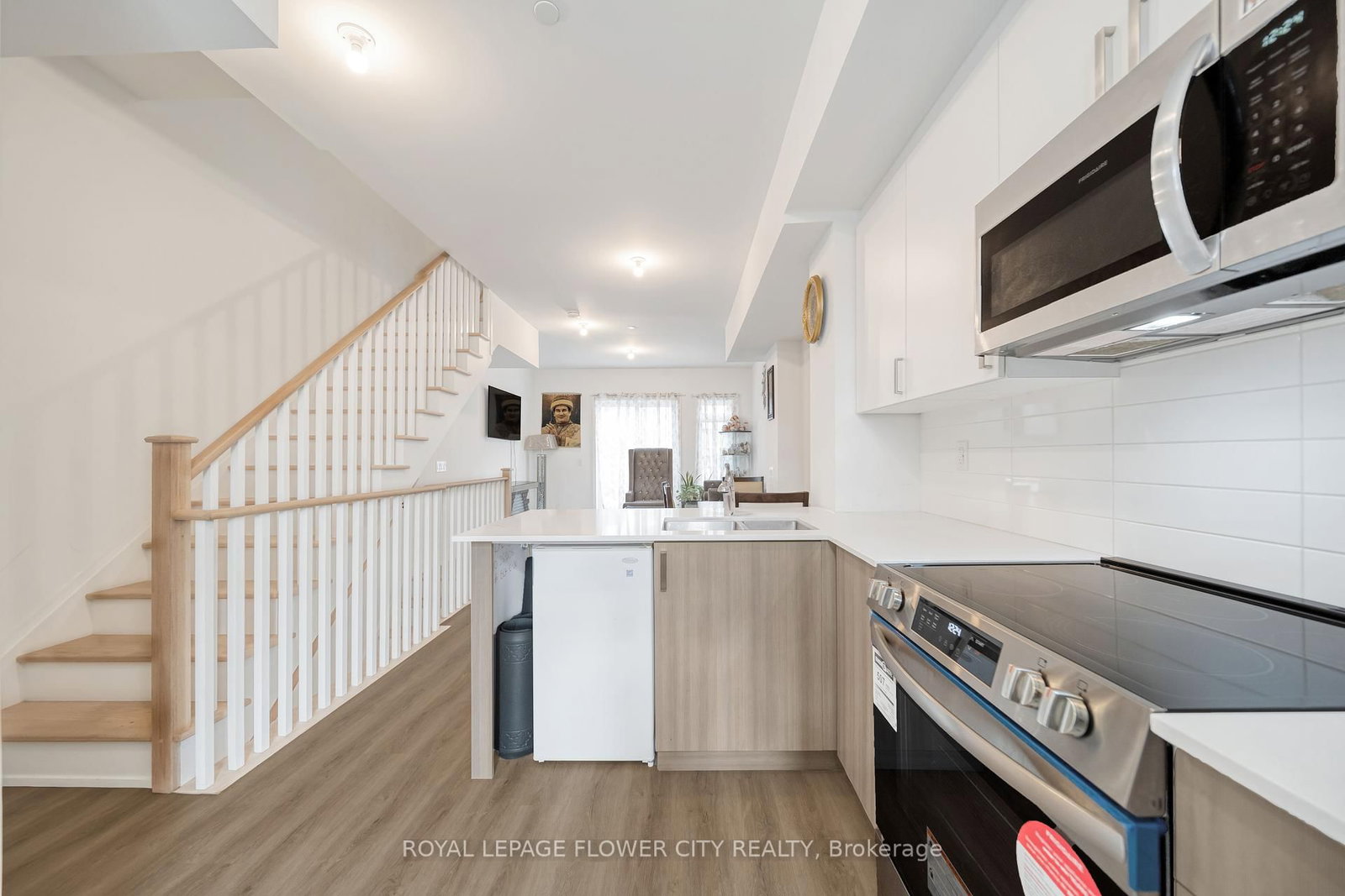Listing Image 16