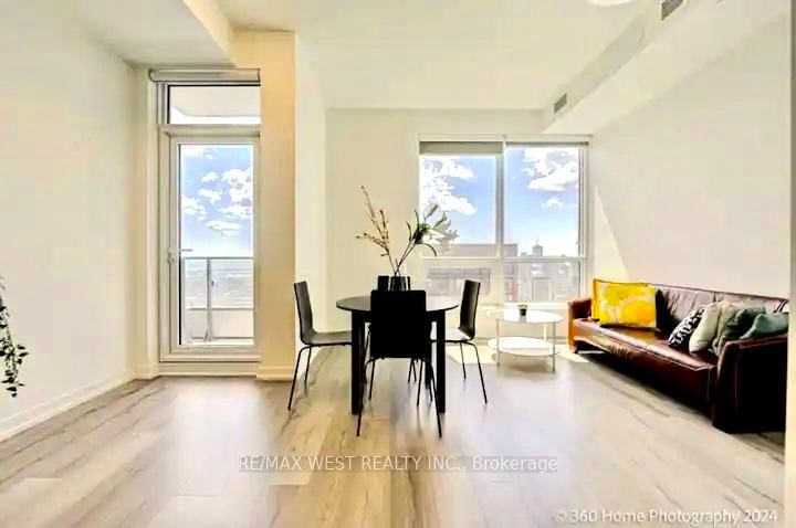 home for sale on 4506-395 Bloor Street E