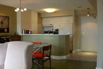 Unit 1603 — 25 Grenville St, Toronto - Bay Street Corridor image-0-3