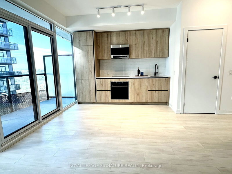 home for lease on 2307S-127 Broadway Avenue