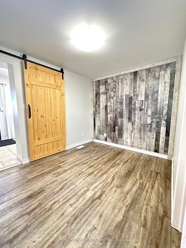 1 - 444 Westmount Avenue