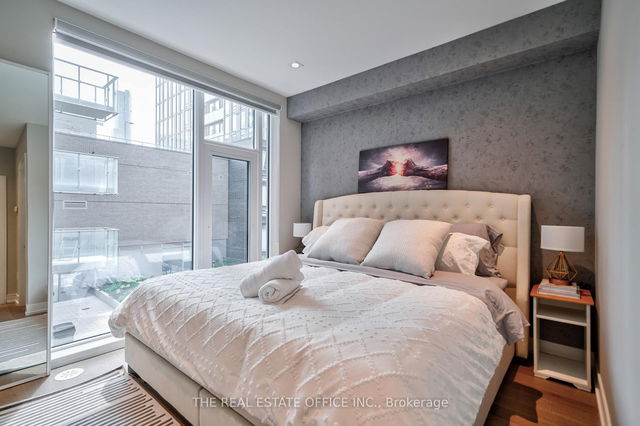 TH 2 - 33 Dundonald Street