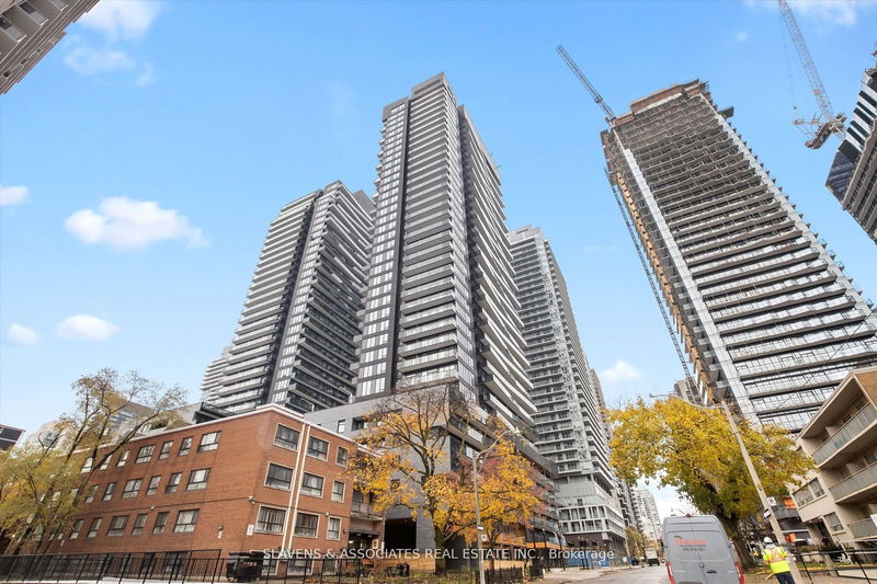 home for lease on 1207-127 Broadway Avenue