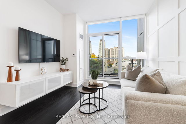 404 - 1486 Bathurst Street