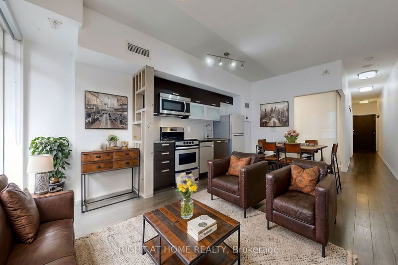 home for lease on 615W-36 Lisgar Street