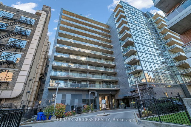 1005 - 478 King Street