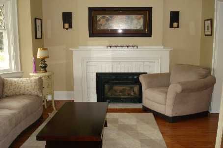 136 Hollywood Ave, Toronto, M2N3K3 | Image 2