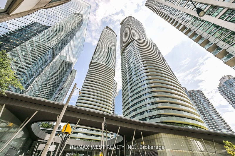 home for sale on 4707-14 York Street