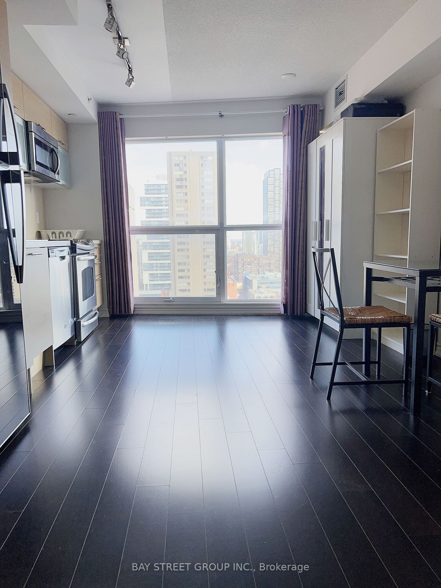 Condo leased at 1806-386 Yonge Street, Toronto, Bay Street Corridor, M5B 0A5 - MLS: C11727303