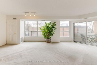 Condo sold at 201-897 Sheppard Avenue, Toronto, Ontario, M3H 2T4 - Clanton Park - MLS: C11824362