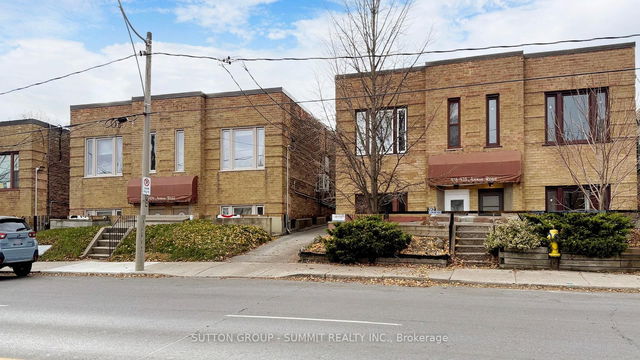 976 Avenue Road