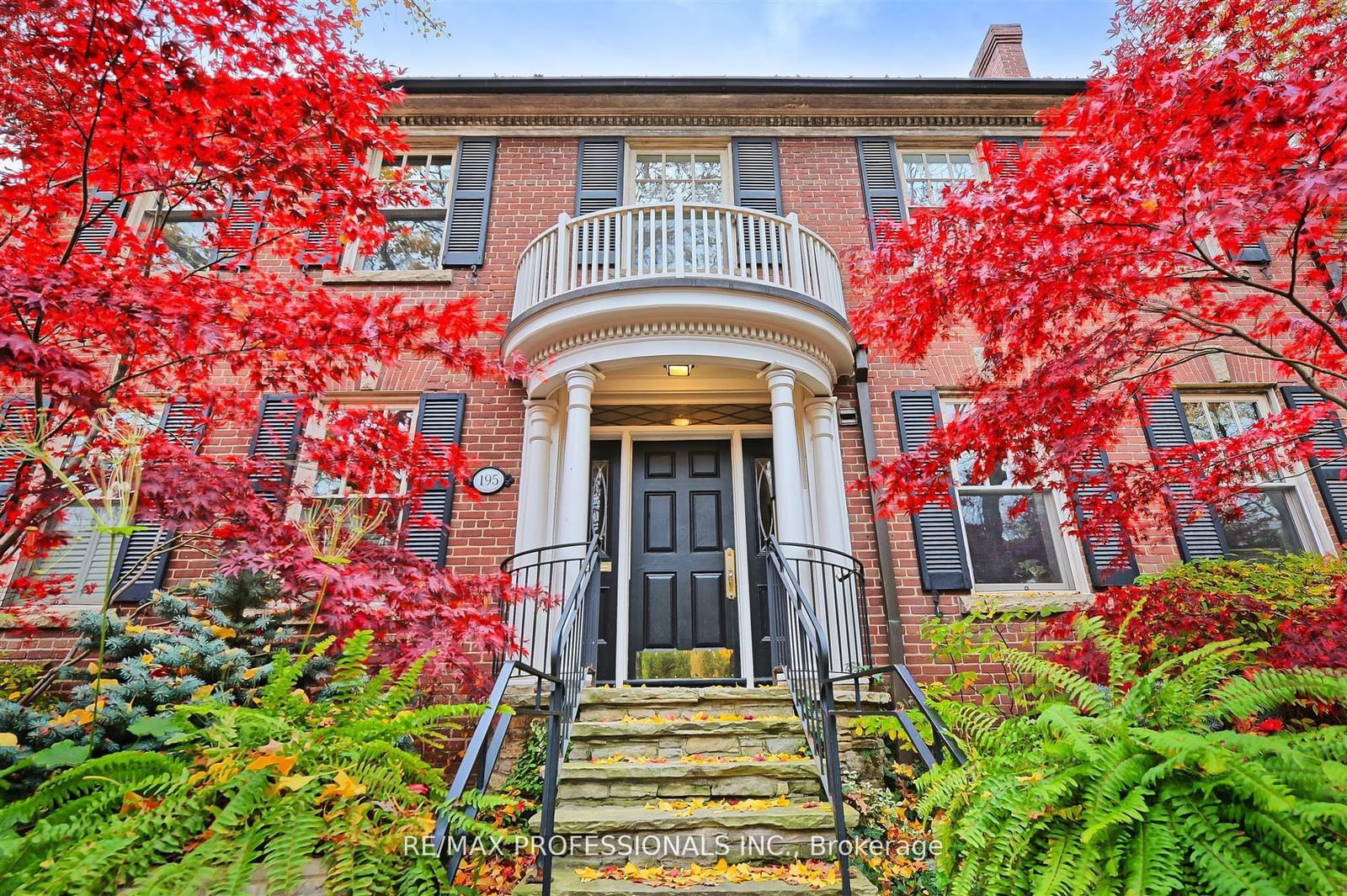 Building at 195 Poplar Plains Road, Toronto, Casa Loma