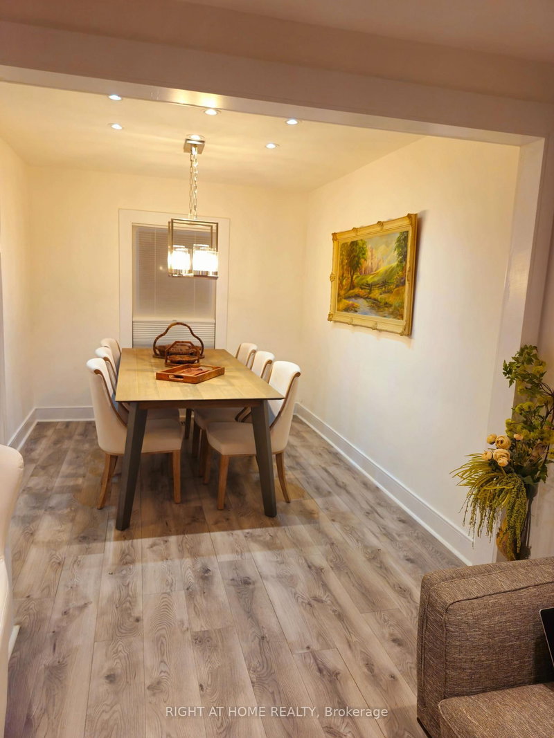 310 Senlac Rd, Toronto, M2R 1R1 | Image 3