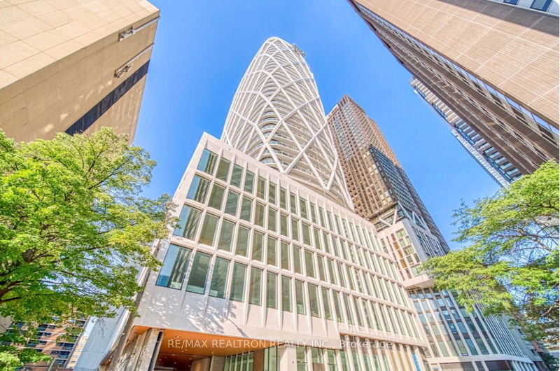home for lease on 2119-230 Simcoe Street