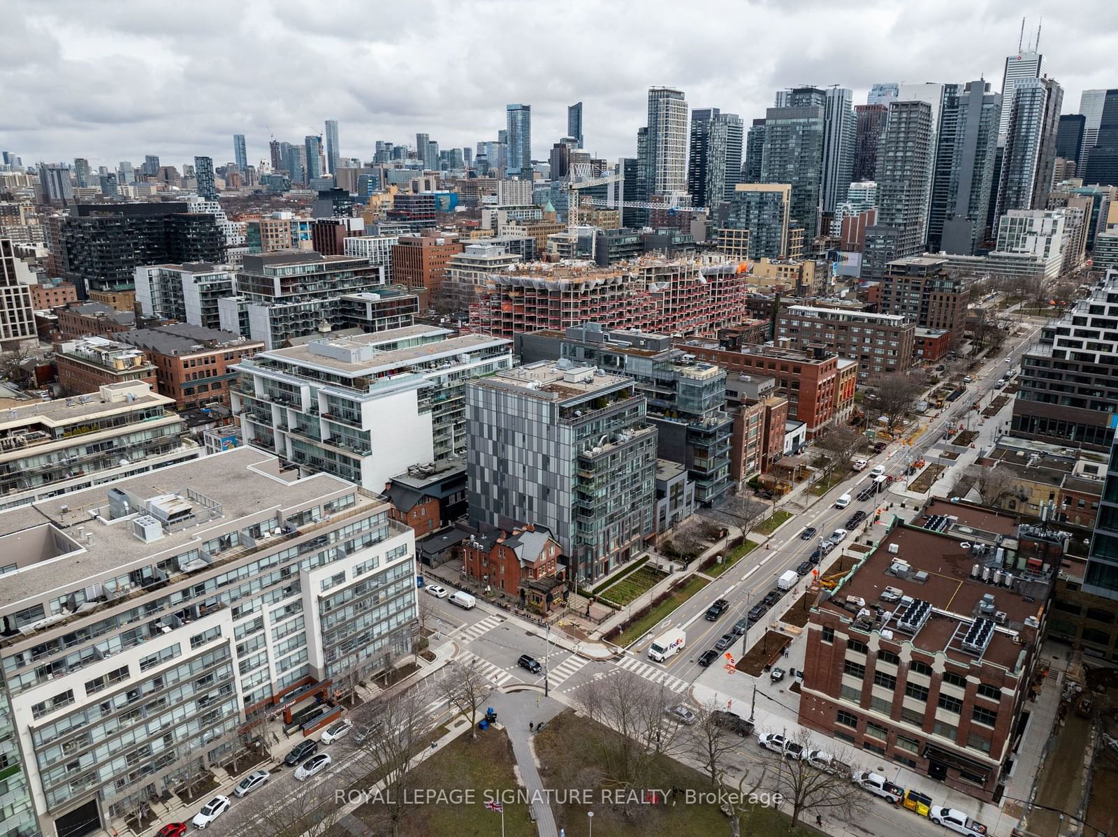 Condo leased at 204-508 Wellington Street, Toronto, Waterfront Communities C1, M5V 0K8 - MLS: C11882178