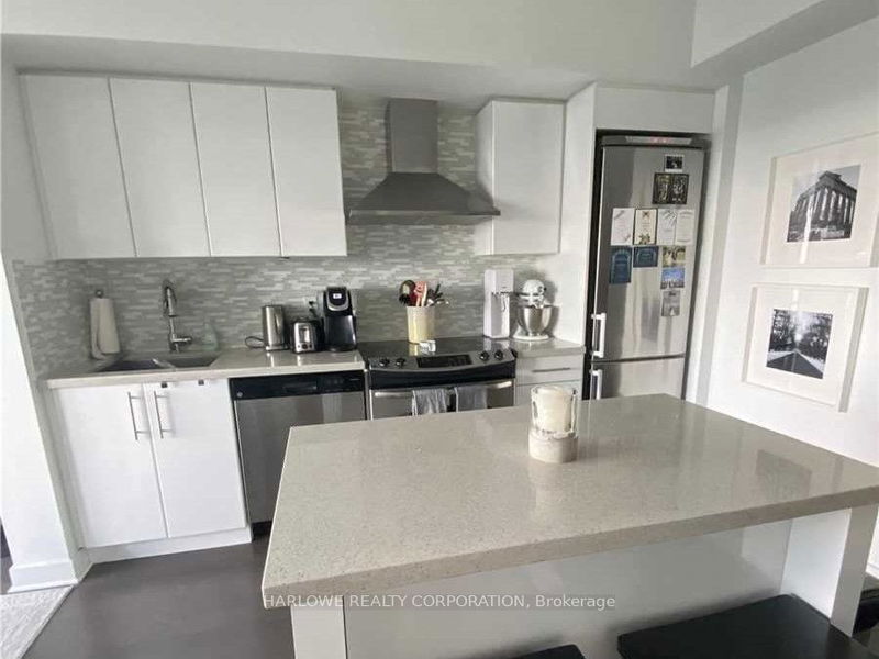home for lease on 1701-58 Orchard View Boulevard