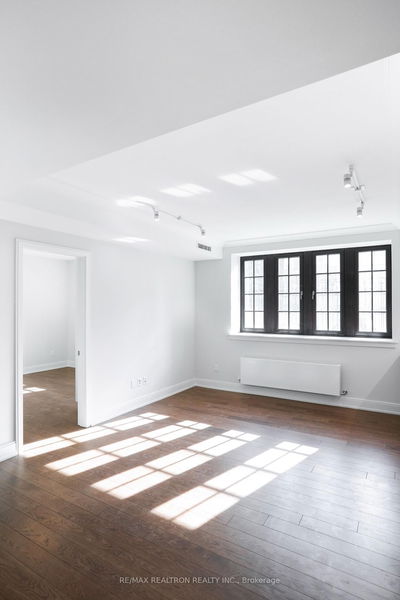 Unit 109 — 2 Clarendon Ave, Toronto - Casa Loma image-0-4