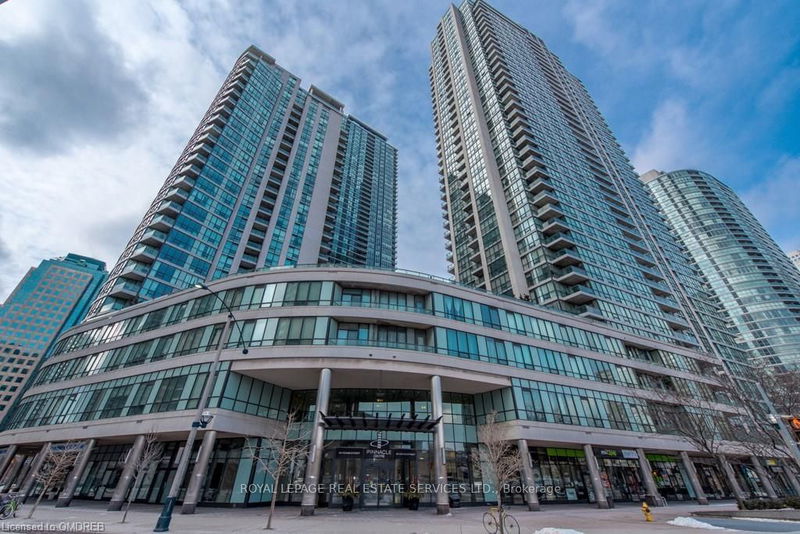 16 Yonge St #2903, Toronto, Ontario (MLS C11882979)