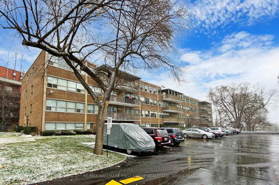 Unit 207 — 160 The Donway, Toronto - Banbury-Don Mills image-0-2
