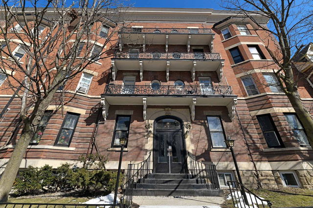5 - 41 Spadina Road