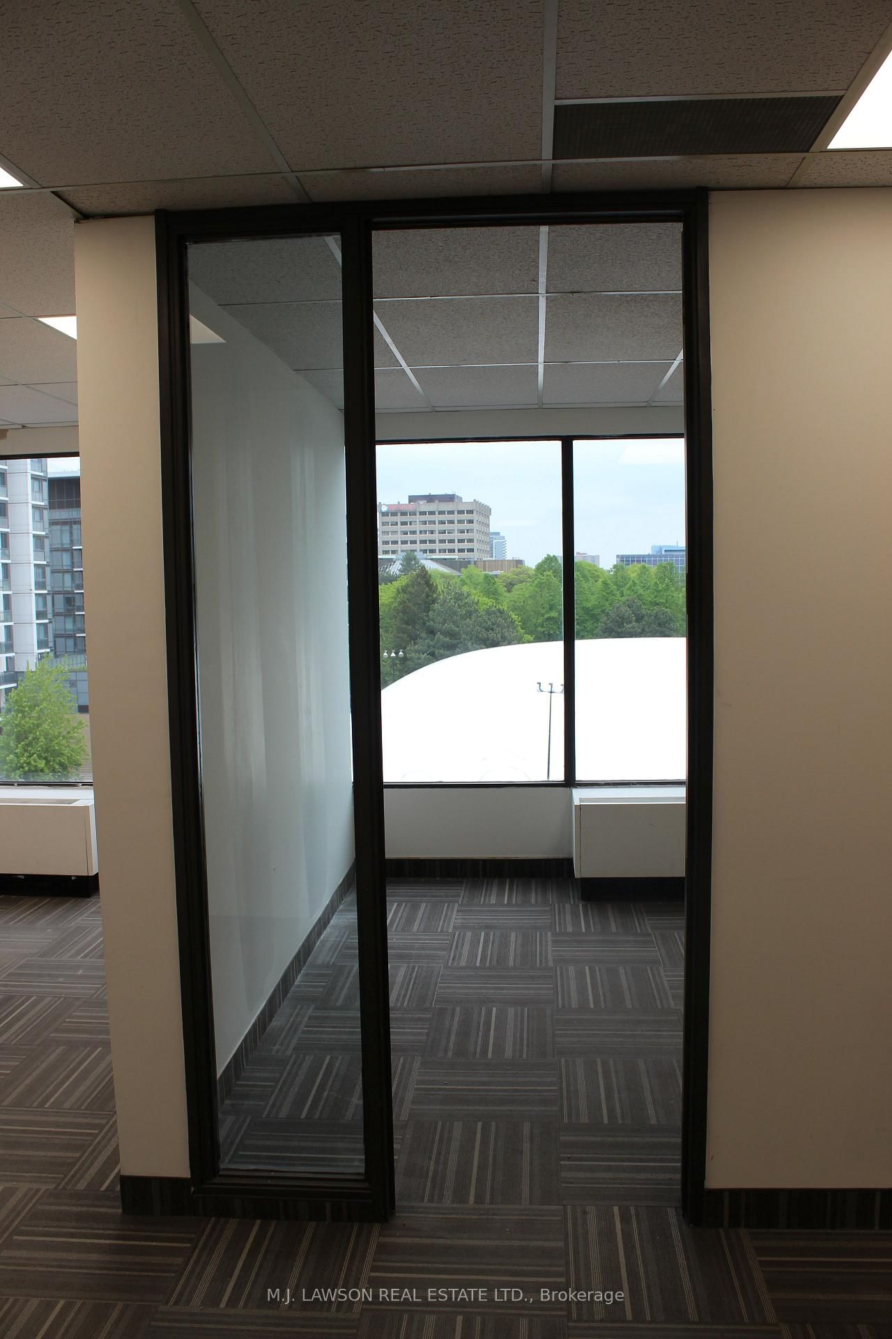 200 Consumers Road, Unit 501 - Photo 3