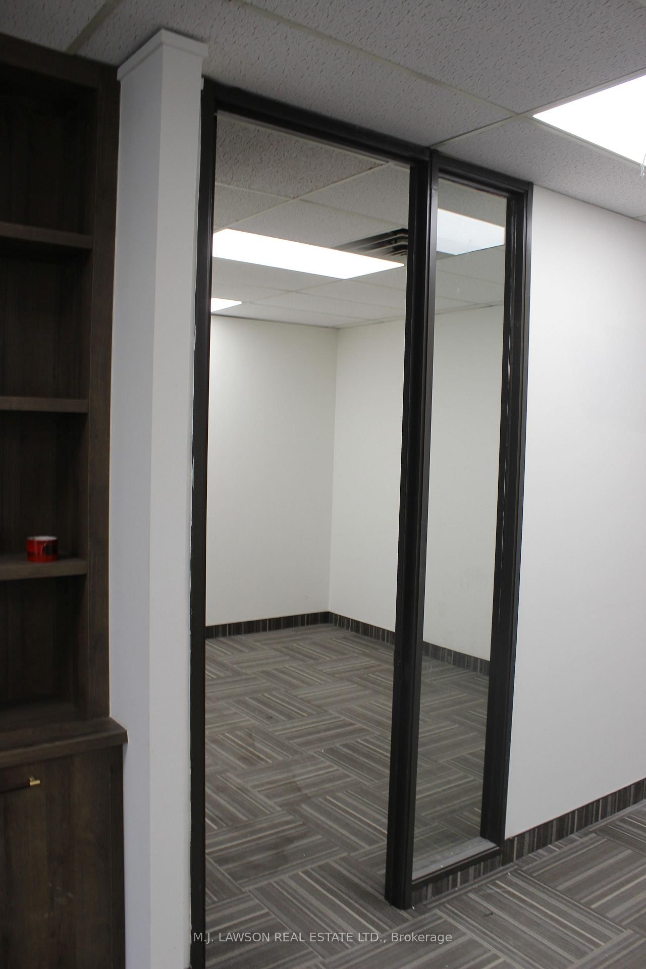 200 Consumers Road, Unit 501 - Photo 4