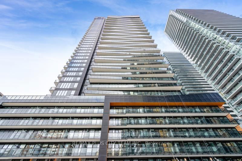 home for lease on 1104-117 Broadway Avenue