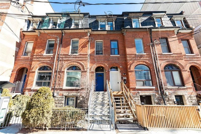 home for lease on 2-41 Mutual Street