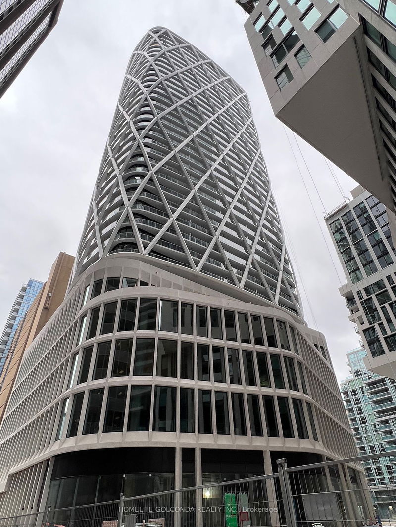 home for lease on 2416-230 Simcoe Street