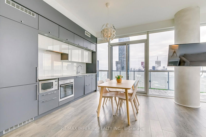 PH03 - 15 Grenville St, Toronto, M4Y 0B9 | Image 3