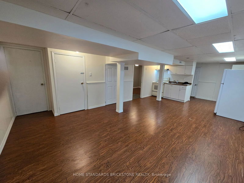 home for lease on Bsmt-33 Fontainbleau Drive