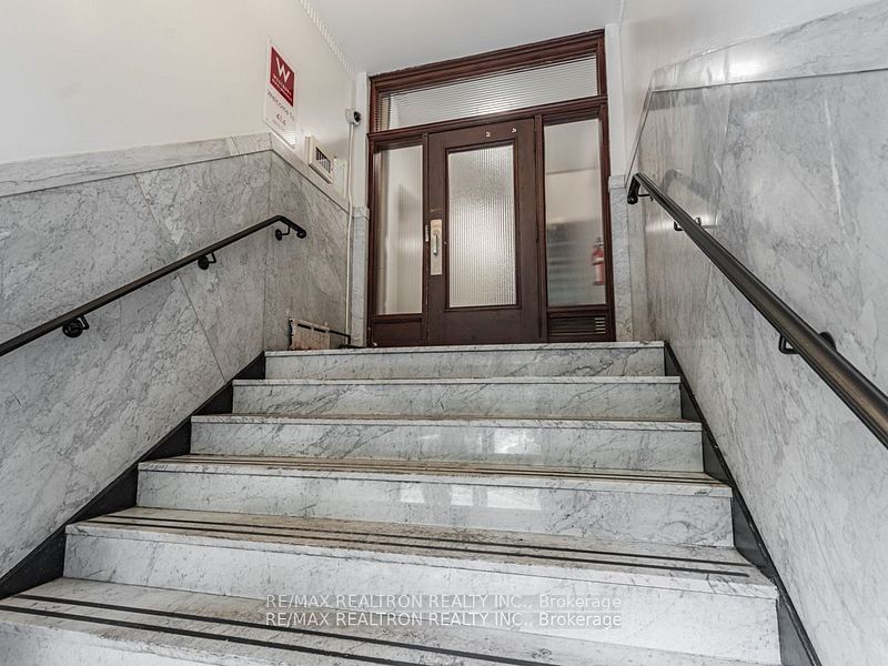 Condo leased at 104-414 Jarvis Street, Toronto, Church-Yonge Corridor, M4Y 3C2 - MLS: C11885905