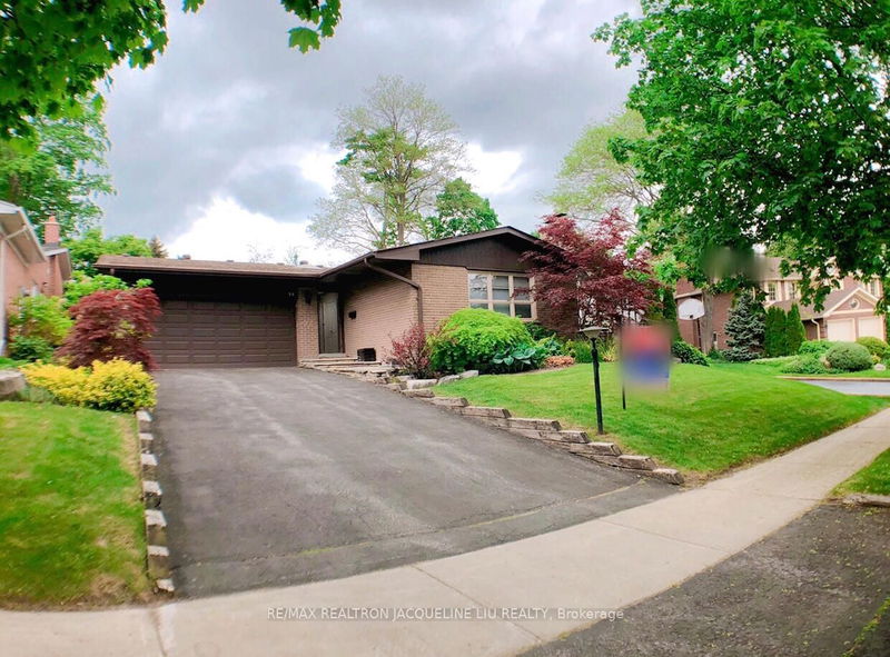 home for sale on 34 Elliotwood Court