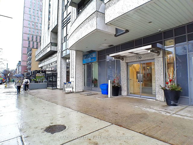 613 - 736 Spadina Avenue