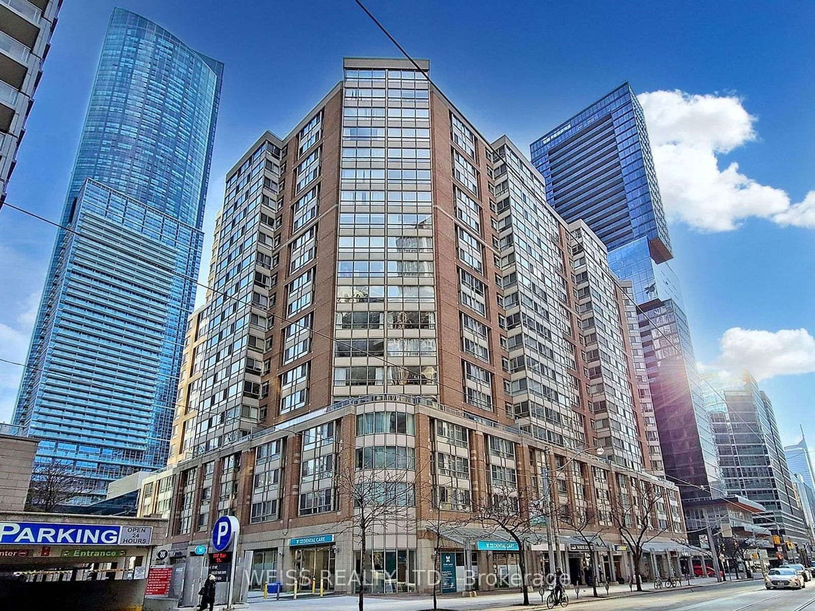 Condo for lease at 417-711 Bay Street, Toronto, Bay Street Corridor, M5G 2J8 - MLS: C11887549