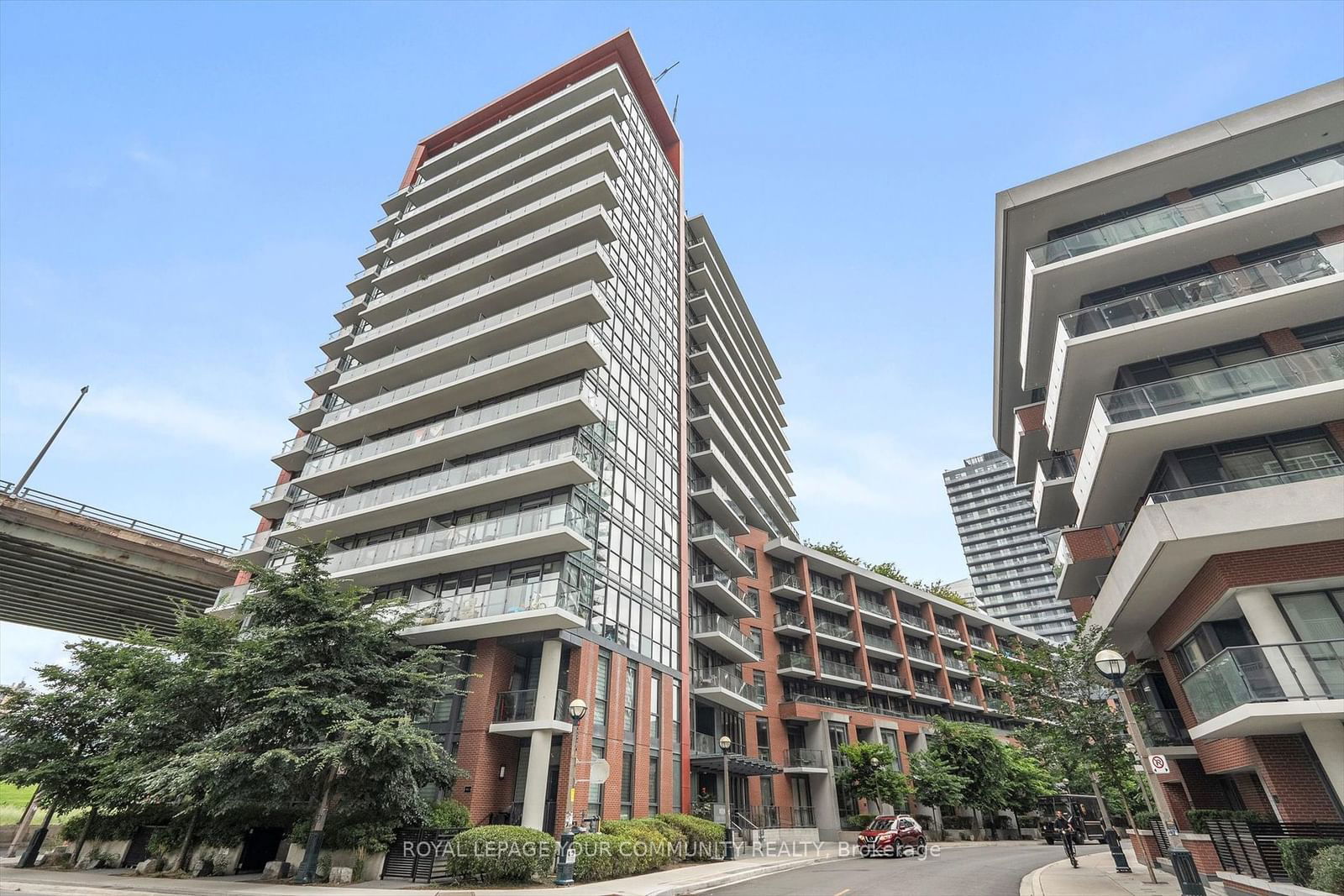 Condo for sale at 710-50 Bruyeres Mews, Toronto, Niagara, M5V 0H8 - MLS: C11889609