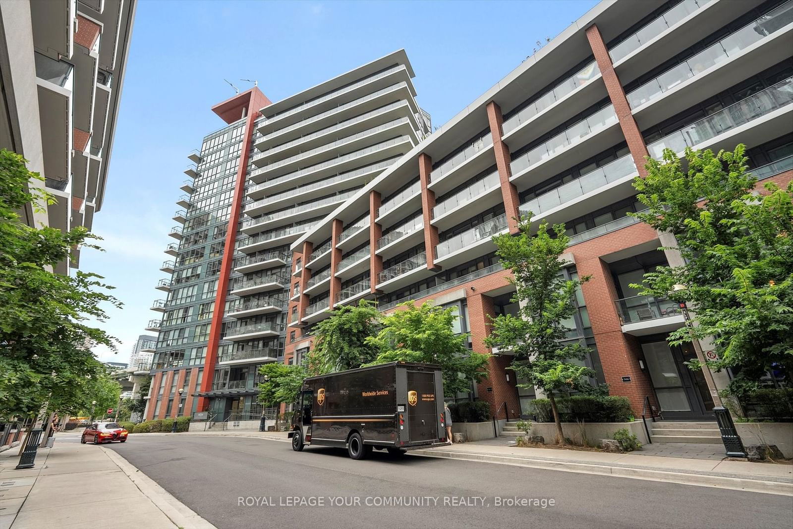 Condo for sale at 710-50 Bruyeres Mews, Toronto, Niagara, M5V 0H8 - MLS: C11889609