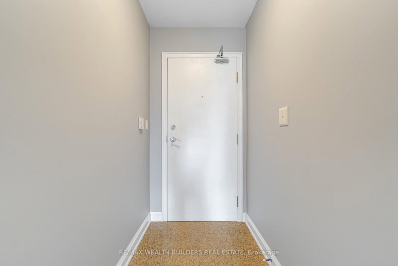 1612 - 397 Front St W, Toronto, M5V 3S1 | Image 2