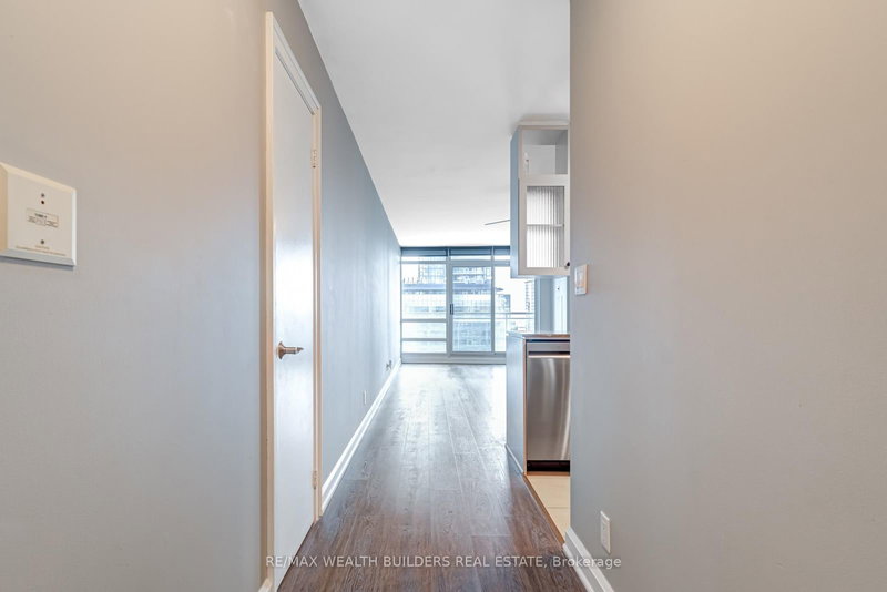1612 - 397 Front St W, Toronto, M5V 3S1 | Image 3