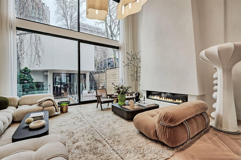 63 Pears Ave W, Toronto, M5R 1S9 | Image 3