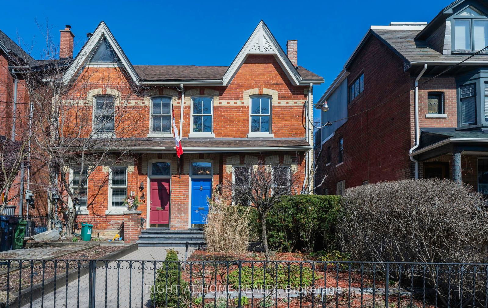 Building in 116 Amelia Street