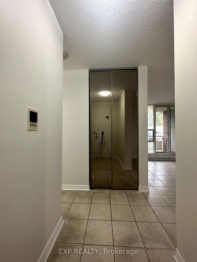 3 beds, 2 baths, 1000-1199 sqft